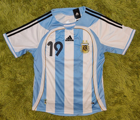 2006 Lionel Messi #19 Argentina Home Soccer Jersey